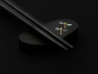 Essstäbchen Set Mit Ablage Tonbo, Ebenholz 9 Essstäbchen Set Mit Ablage Tonbo, Ebenholz – Bild 7