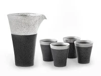 Sake Set Suzune S, 1 Karaffe, 4 Becher S 3 Sake Set Suzune S, 1 Karaffe, 4 Becher S